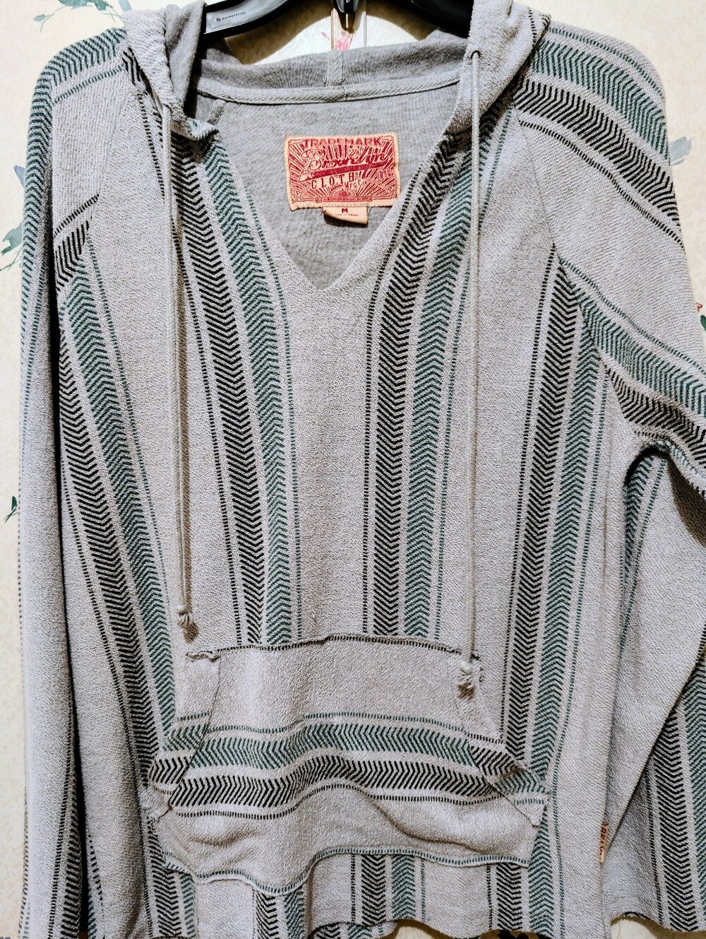 NWOT Brooklyn Cloth Boho Gray With Black and Green Chevron Stripes Hoodie-M. - Picture 2 of 5